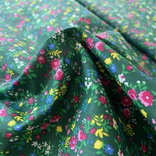 Moc to u nás neslýcháte, ale dneska to řekneme: Na e-shopu přibyla bavlněná plátna v sekci slev. Dali jsme je tam s...